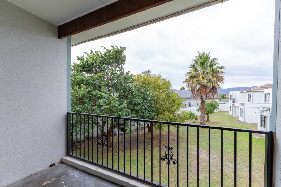 2 Bedroom Property for Sale in Twin Palms Western Cape